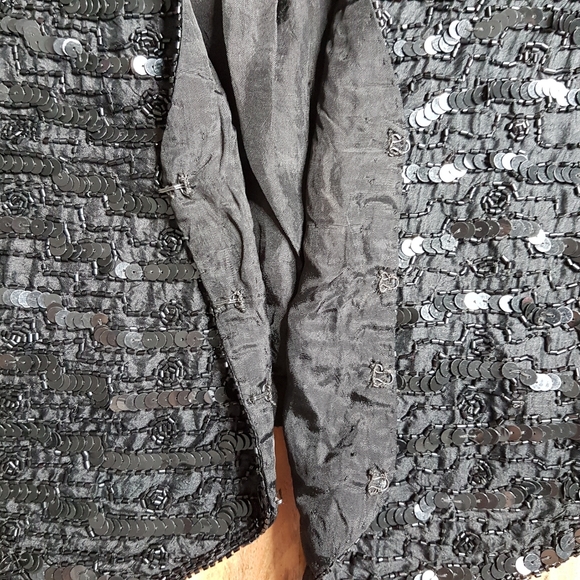 🌏 Vintage 100% Silk Sequined Vest • Sz M - Picture 9 of 16